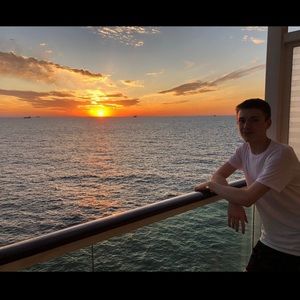 Meet your Posher, Dominick